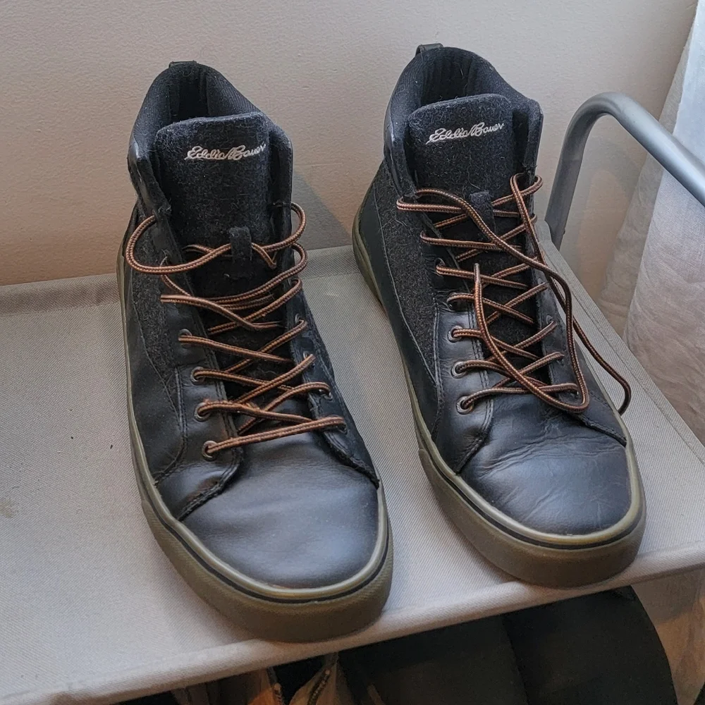 Eddie Bauer Storm Shoes Black - Picture 2 of 3